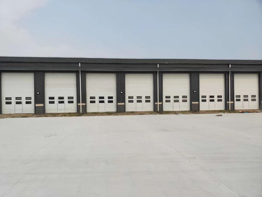 Gudang Struktur Baja Prefab yang Bisa Disesuaikan dan Serbaguna untuk Penggunaan Produk Selesai